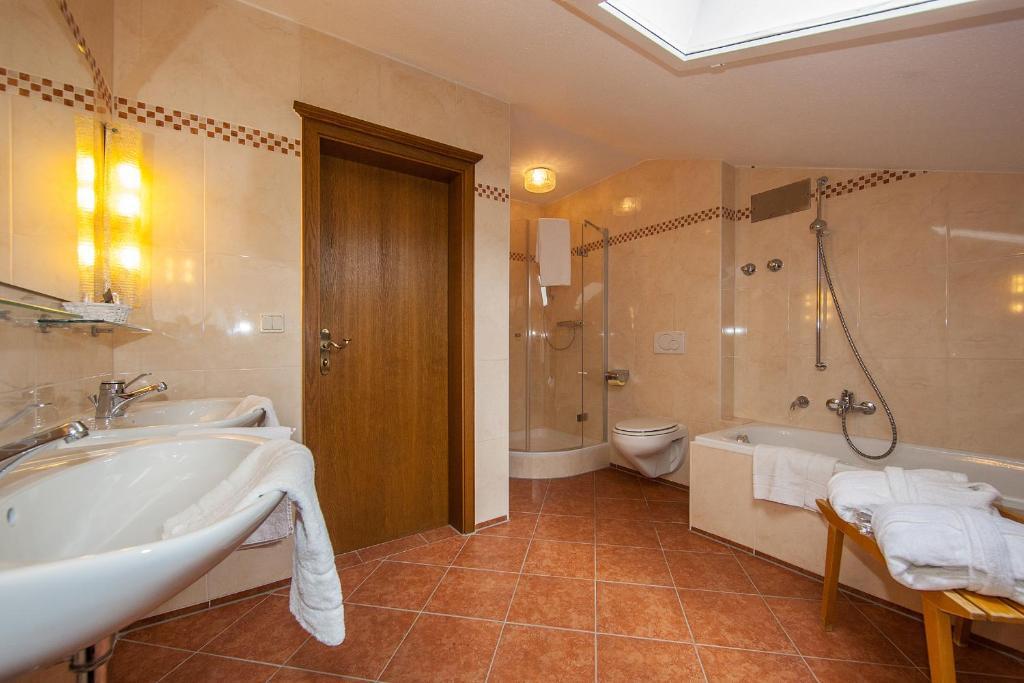 Gaestehaus Laerchenhang Mittenwald Chambre photo