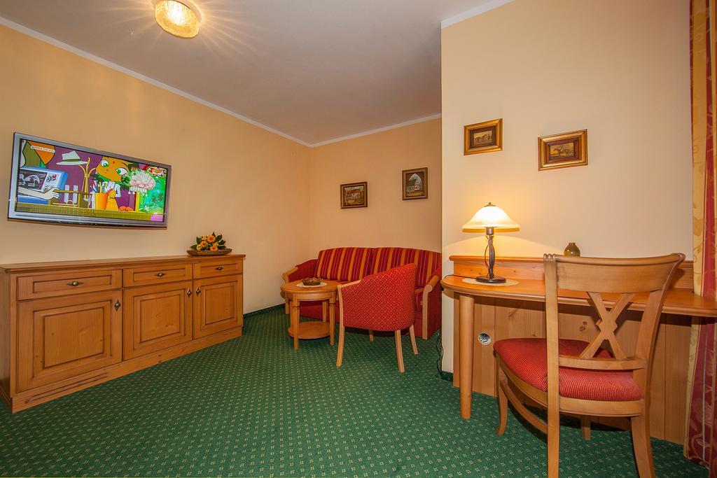 Gaestehaus Laerchenhang Mittenwald Extérieur photo